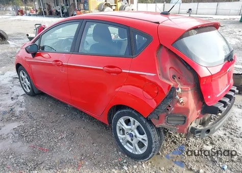 2014 Ford Fiesta Se z USA, uszkodzony, nr VIN 3FADP4EJ7EM138988